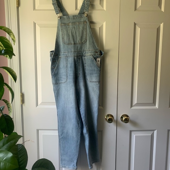 NWT Light Wash Straight Leg Denim Overalls - Picture 5 of 13